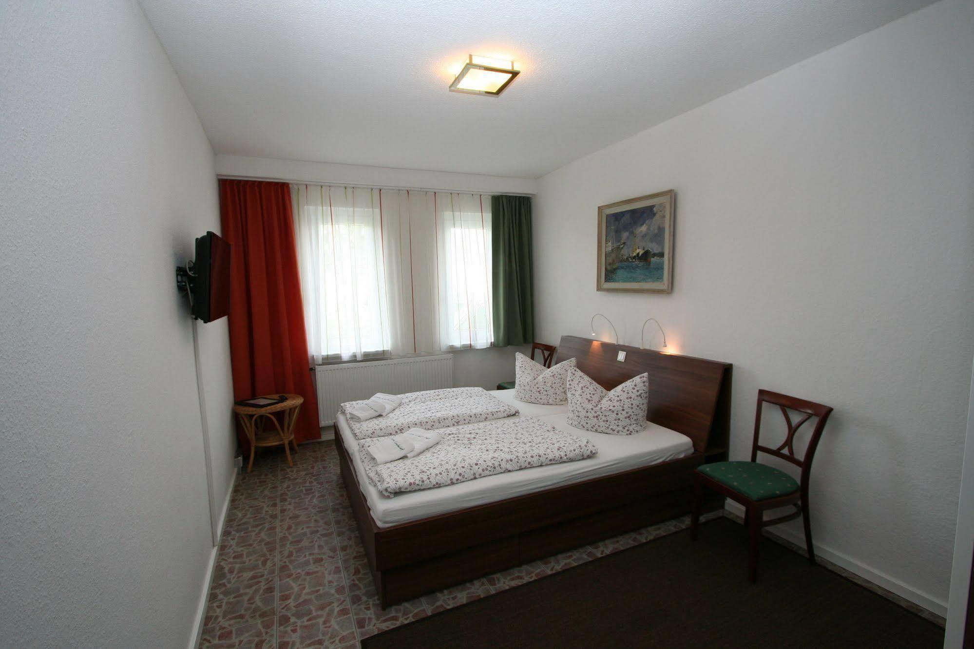 Pension Gestuet Lindenhof เทมพลีน ภายนอก รูปภาพ