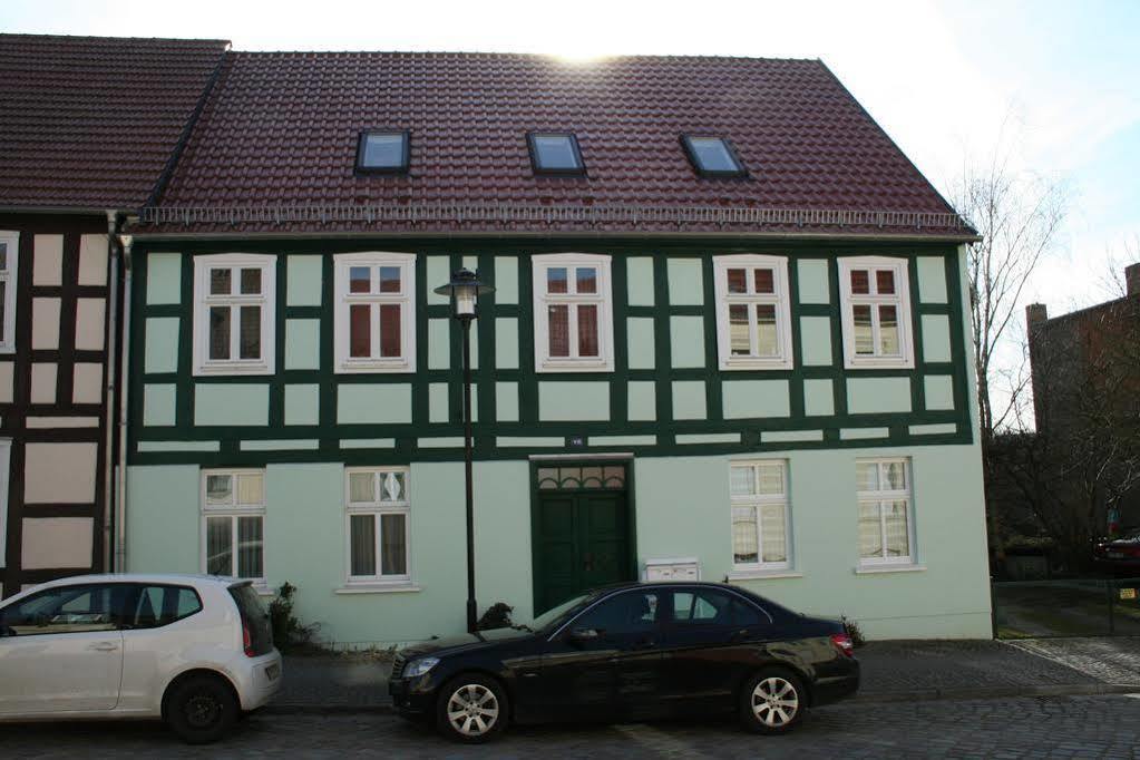 Pension Gestuet Lindenhof เทมพลีน ภายนอก รูปภาพ